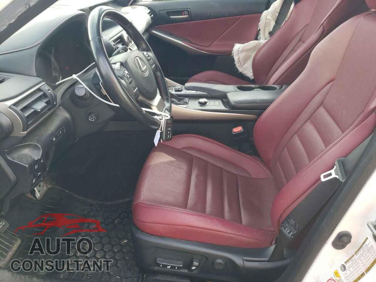 LEXUS IS 2018 - JTHC81D23J5033679