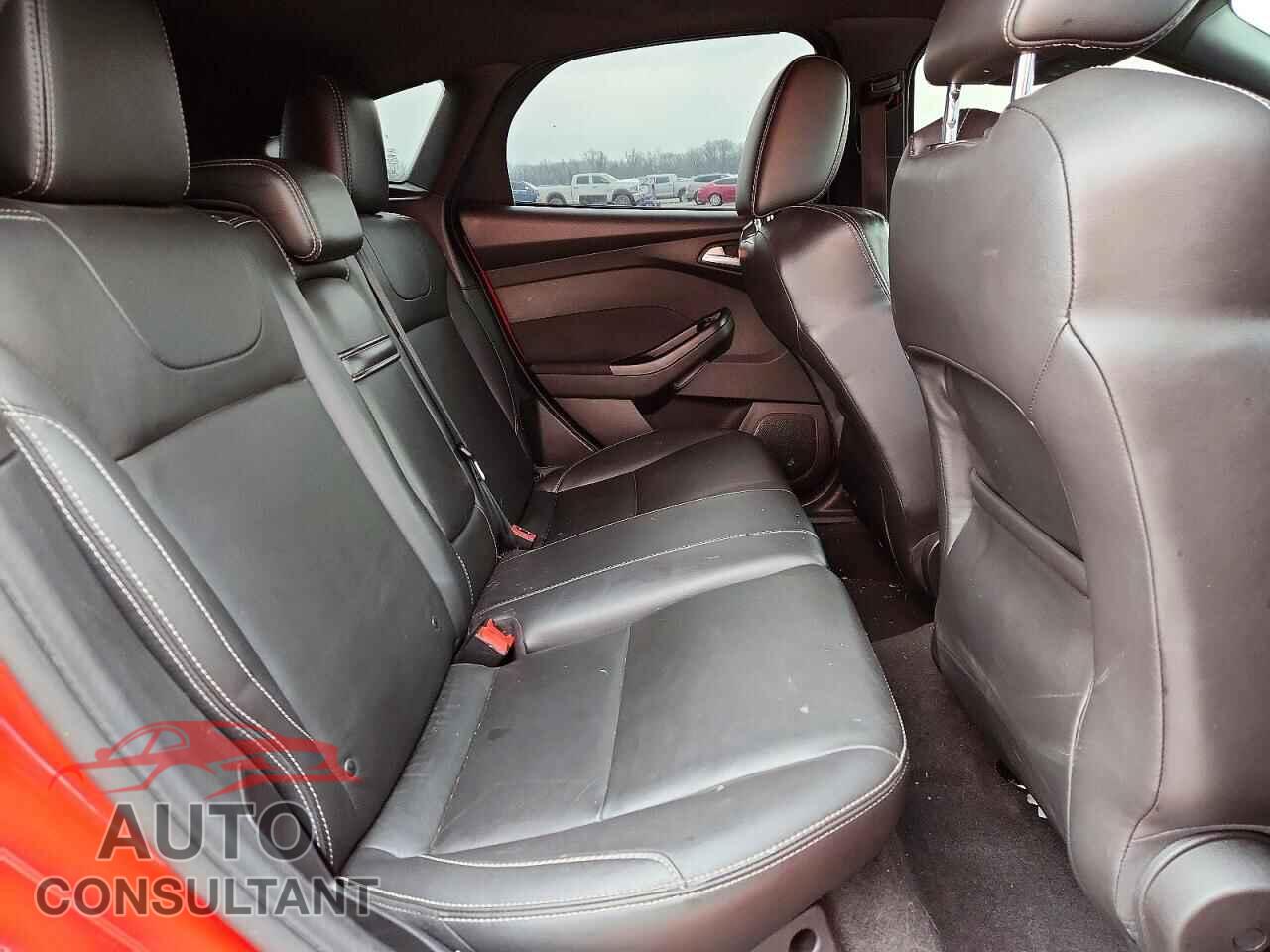 FORD FOCUS 2013 - 1FADP3L92DL201966
