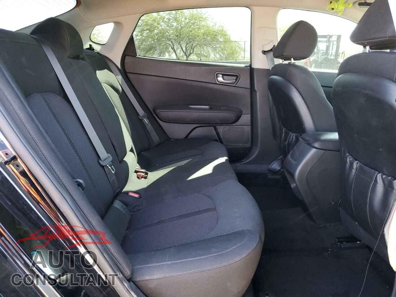 KIA OPTIMA 2018 - 5XXGT4L38JG270077