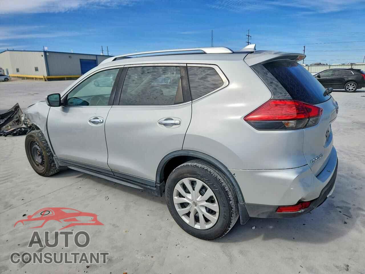 NISSAN ROGUE 2017 - KNMAT2MT1HP523316