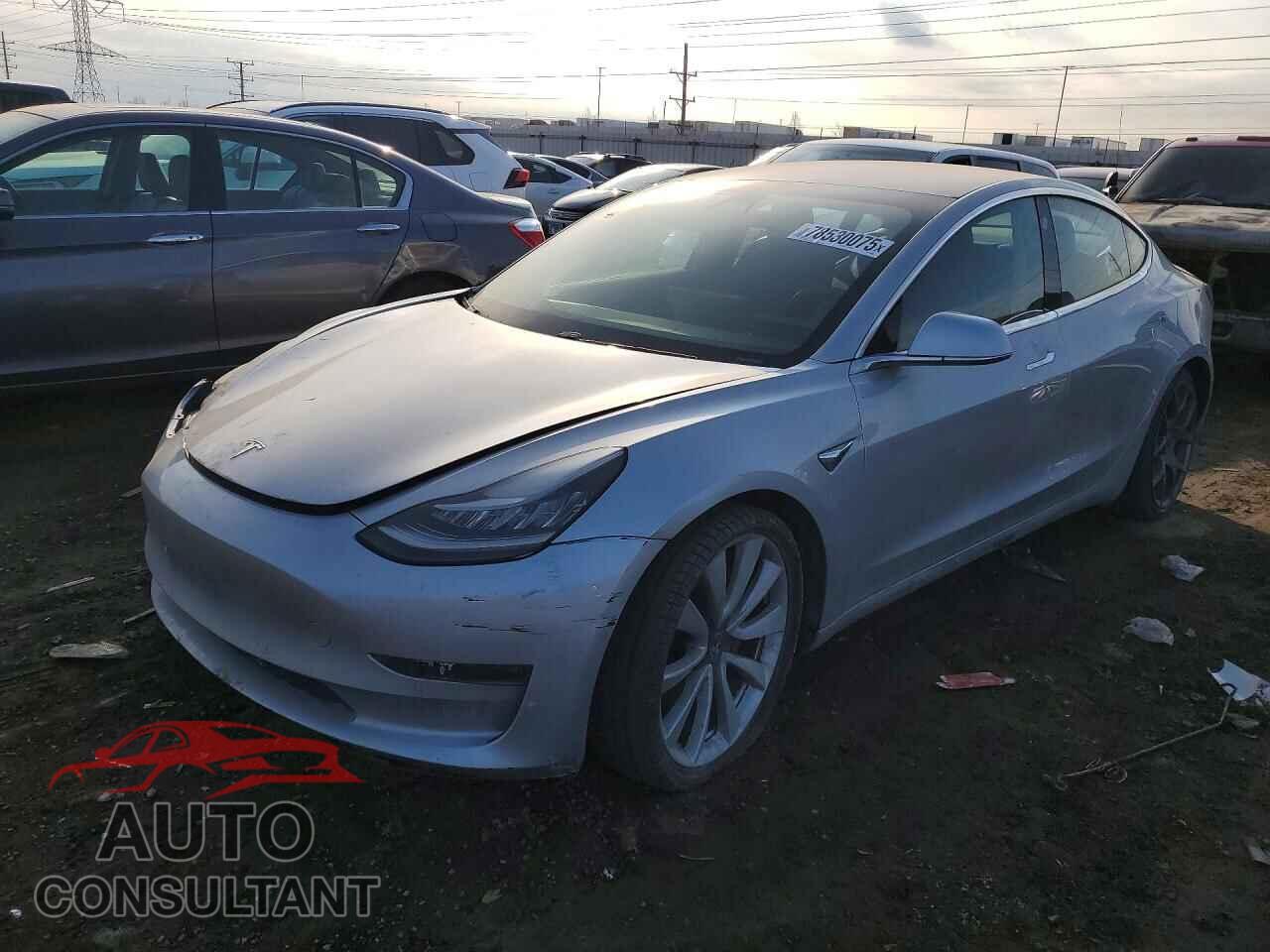 TESLA MODEL 3 2018 - 5YJ3E1EB9JF072042