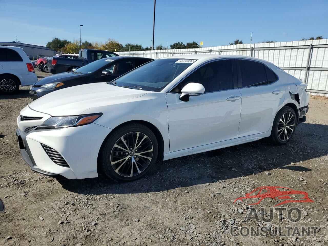 TOYOTA CAMRY 2018 - JTNB11HK1J3059135