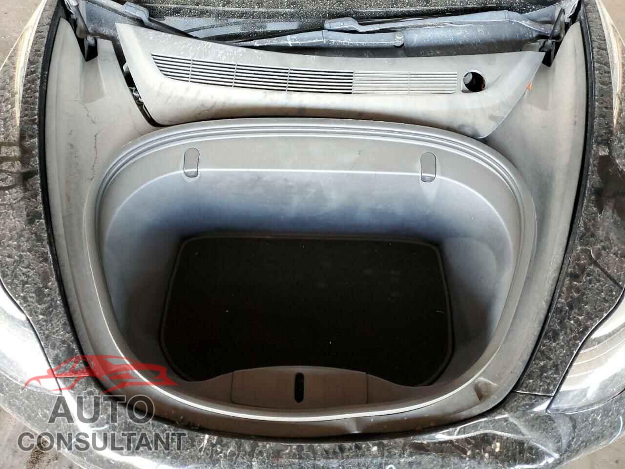 TESLA MODEL 3 2019 - 5YJ3E1EA3KF190001