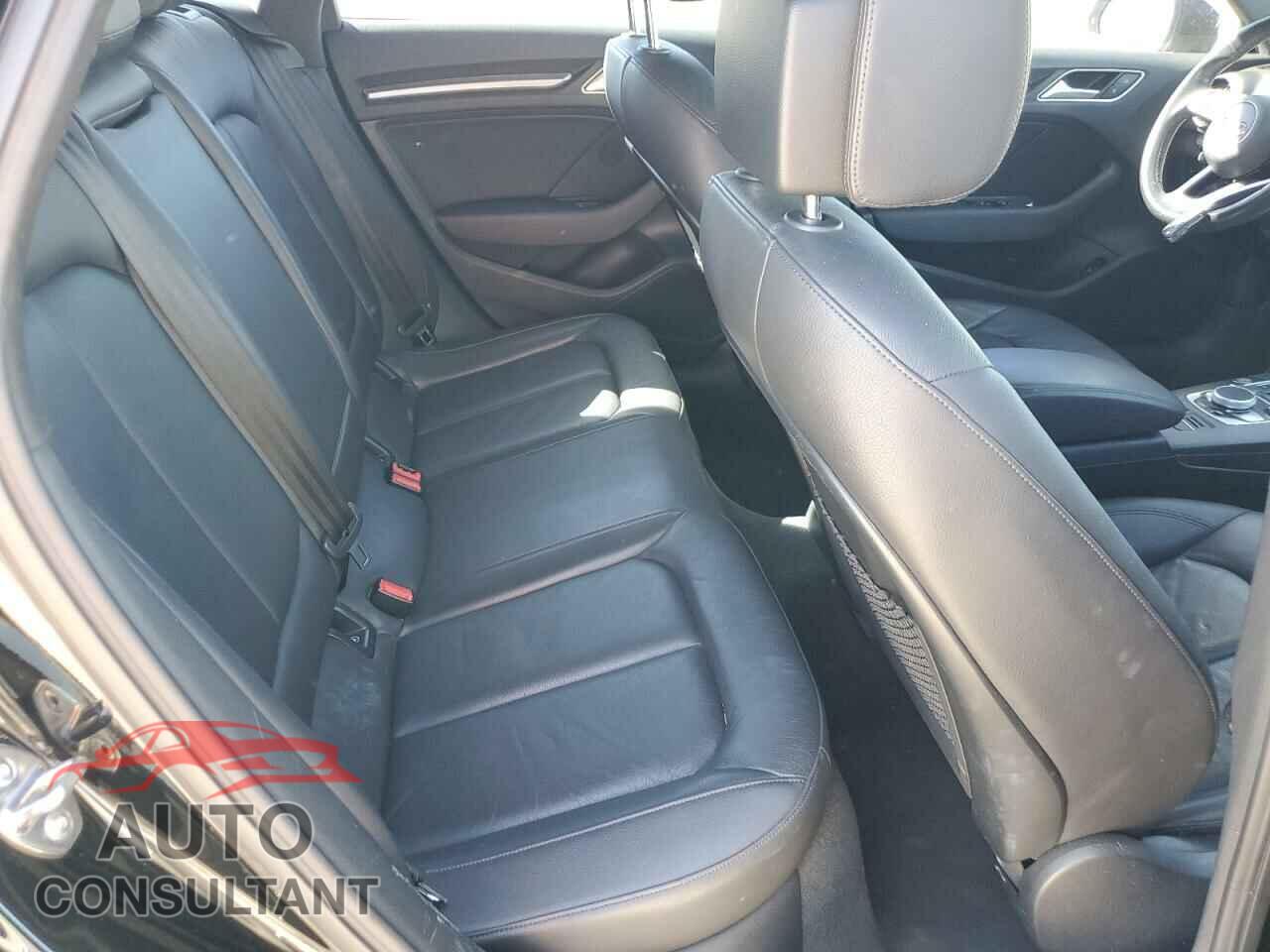 AUDI A3 2017 - WAUTPBFF8HA043990