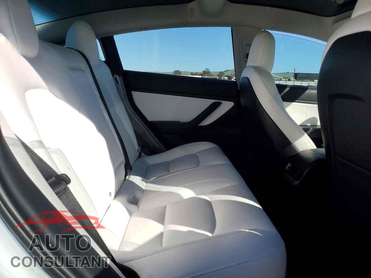 TESLA MODEL 3 2018 - 5YJ3E1EAXJF169595