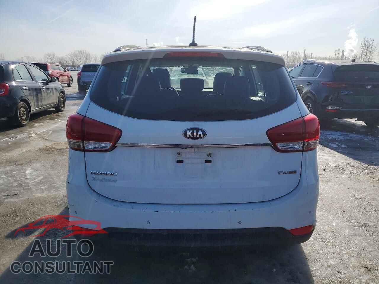 KIA RONDO 2014 - KNAHU8A32E7053454
