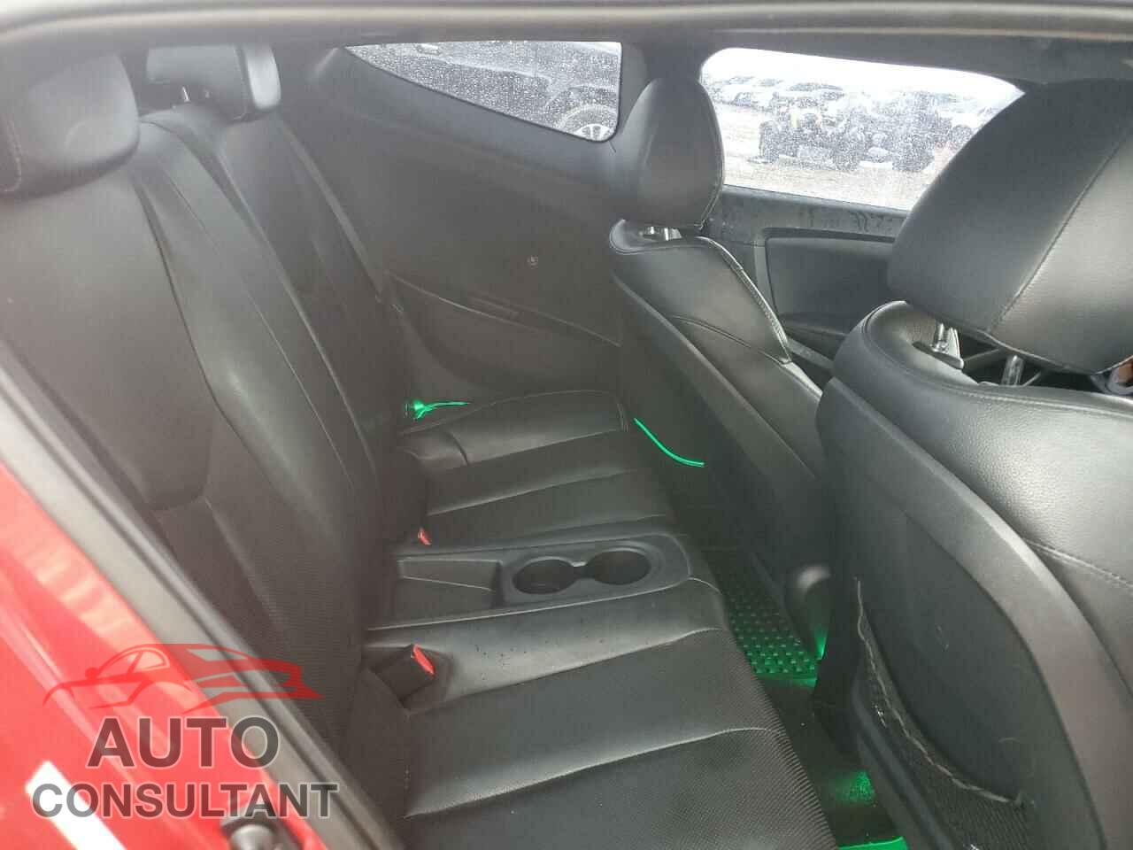 HYUNDAI VELOSTER 2013 - KMHTC6AE2DU112164