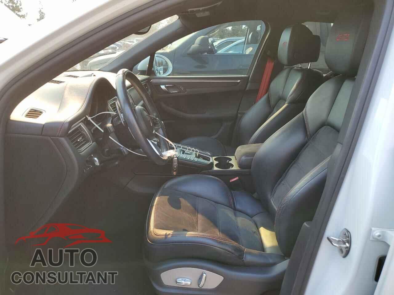 PORSCHE MACAN 2017 - WP1AG2A58HLB54082