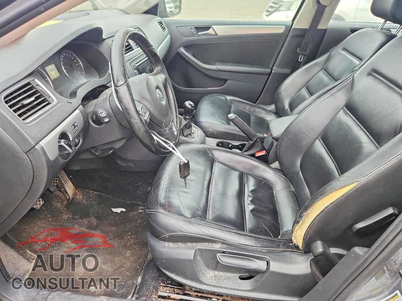 VOLKSWAGEN JETTA 2012 - 3VW3L7AJ5CM367253