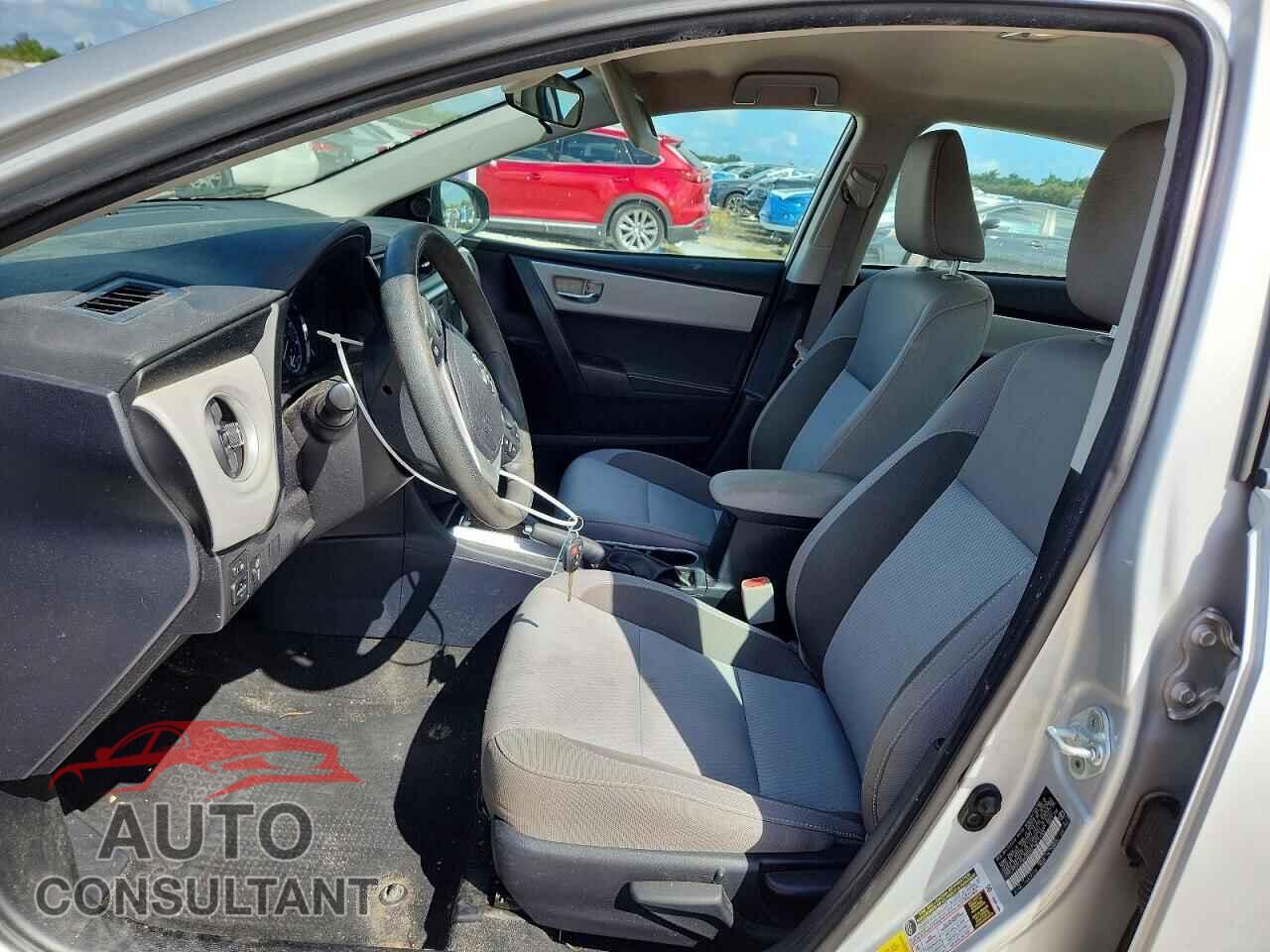 TOYOTA COROLLA 2017 - 2T1BURHE1HC751269