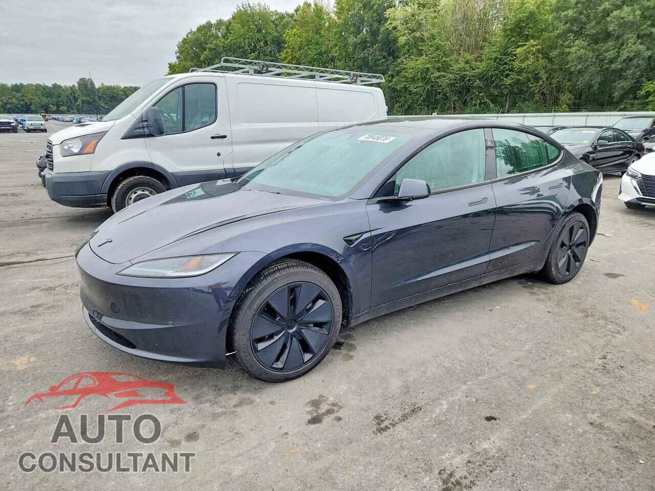 TESLA MODEL 3 2025 - 5YJ3E1EA9SF038711