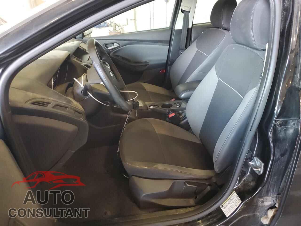 FORD FOCUS 2014 - 1FADP3F2XEL292632