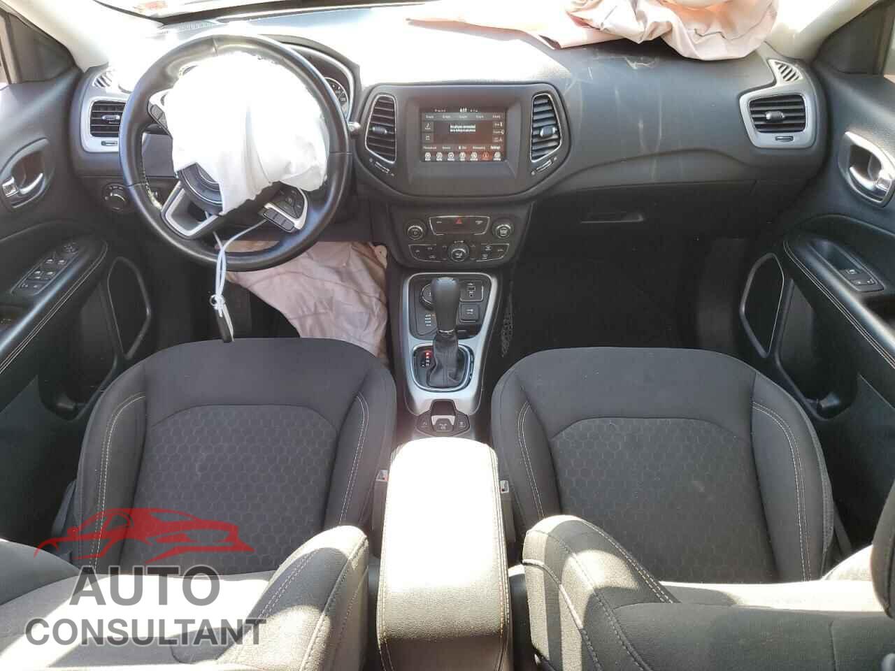 JEEP COMPASS 2020 - 3C4NJDAB2LT165646