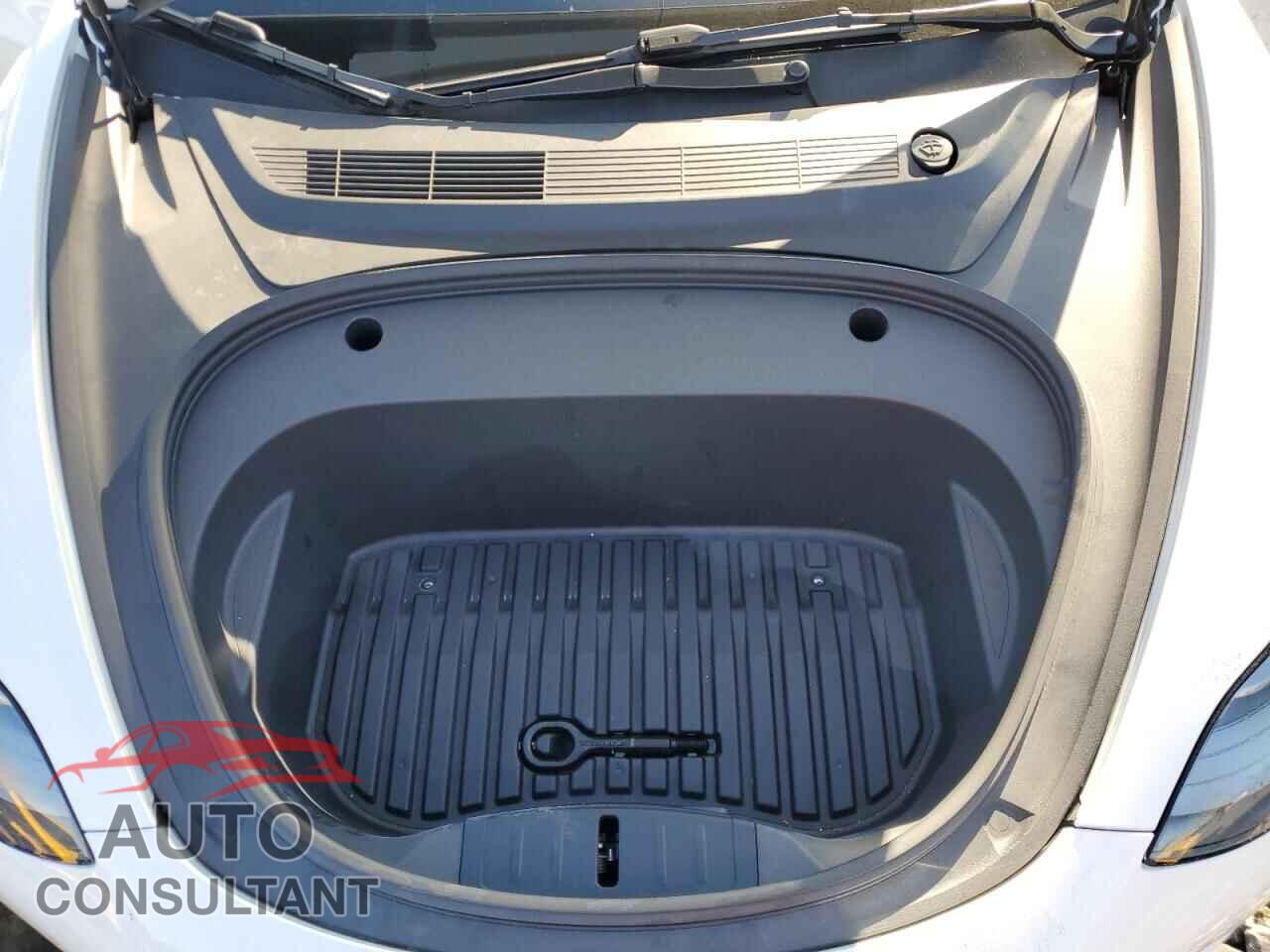 TESLA MODEL 3 2023 - 5YJ3E1EA4PF568429