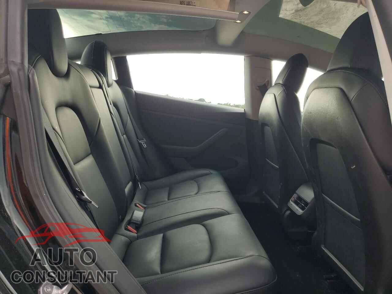 TESLA MODEL 3 2021 - 5YJ3E1EA9MF991390