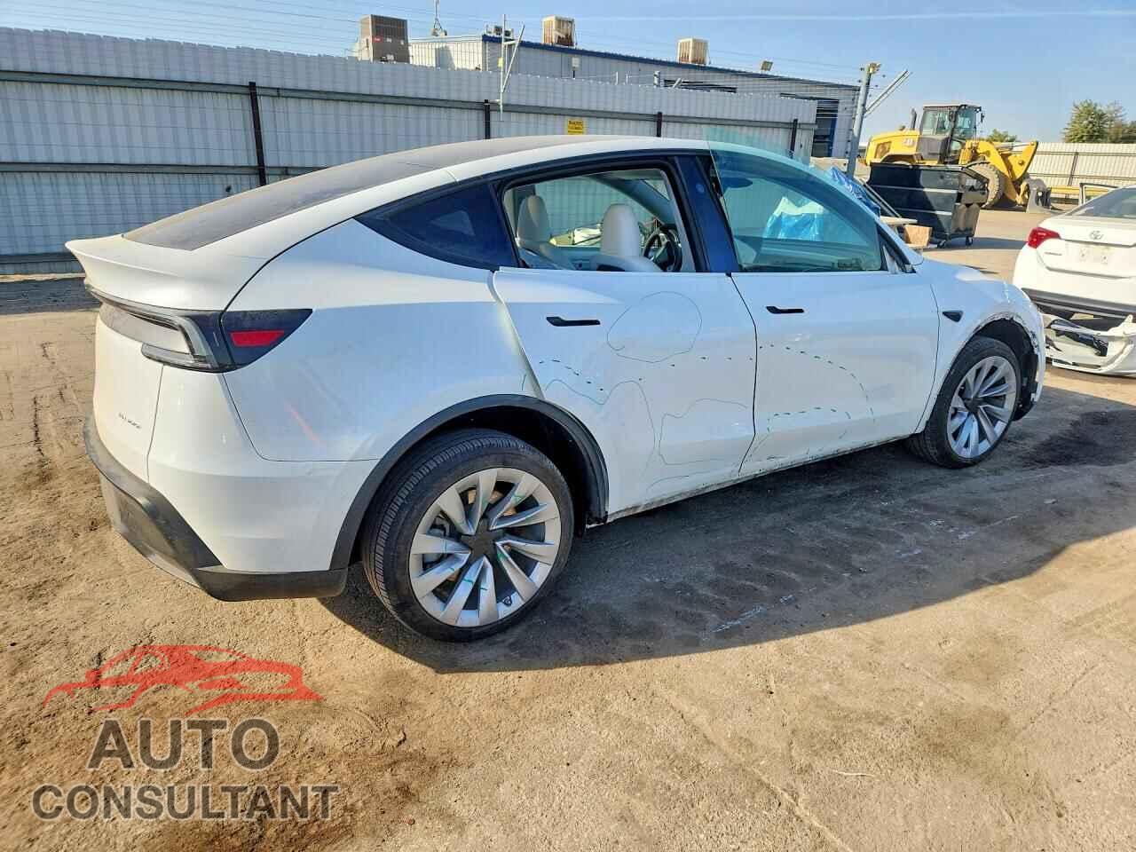 TESLA MODEL Y 2026 - 7SAYGDEE7TF424682