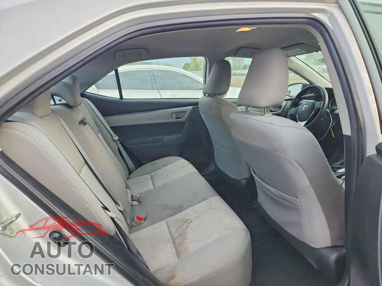 TOYOTA COROLLA 2015 - 2T1BURHE2FC392673