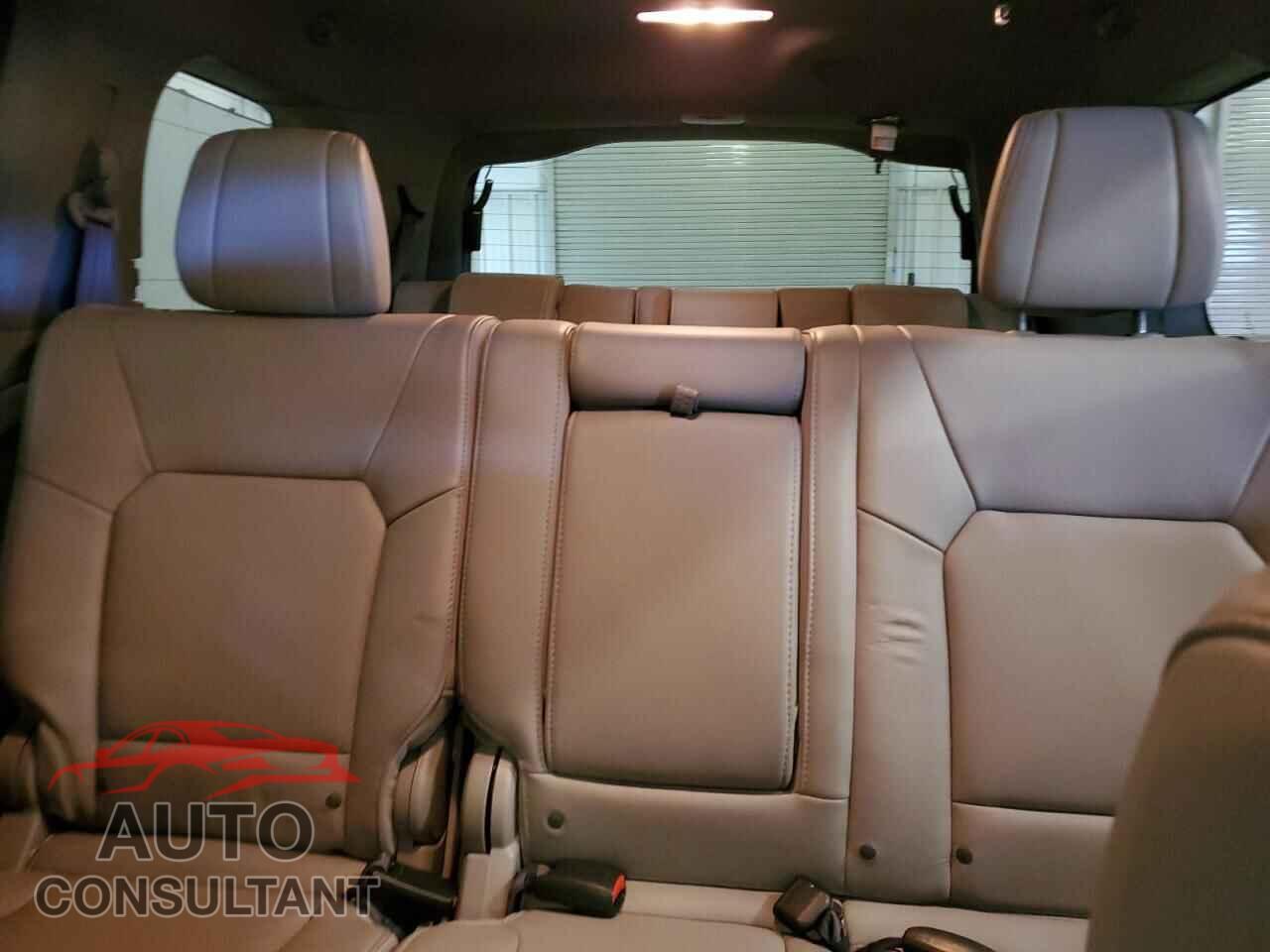 HONDA PILOT 2015 - 5FNYF3H56FB014448