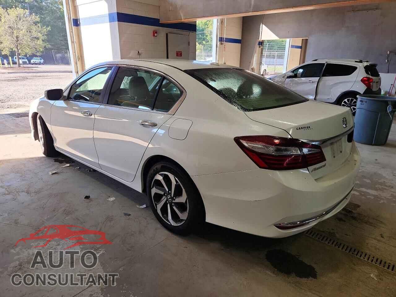 HONDA ACCORD 2016 - 1HGCR2F82GA005217