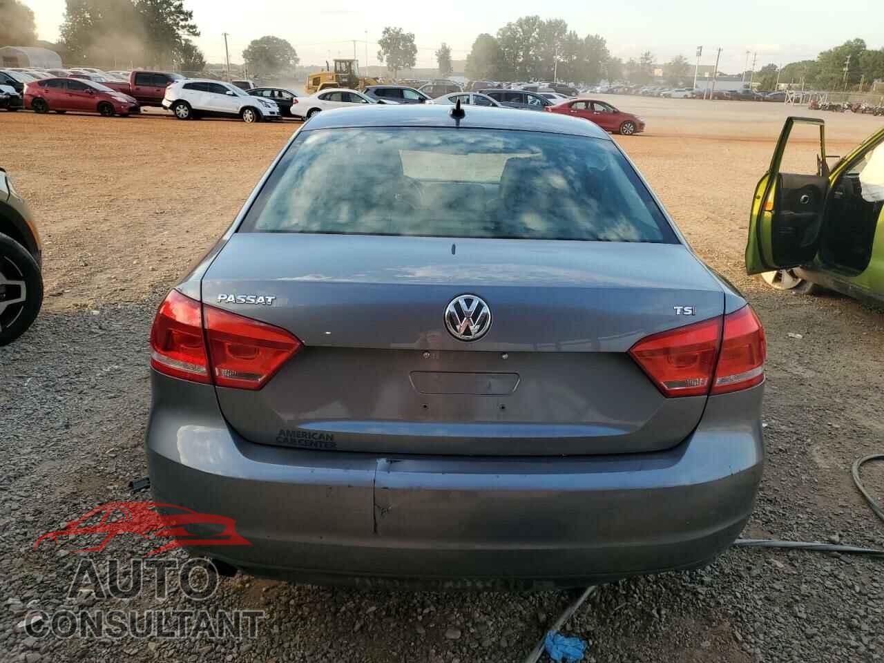VOLKSWAGEN PASSAT 2015 - 1VWAS7A34FC010342