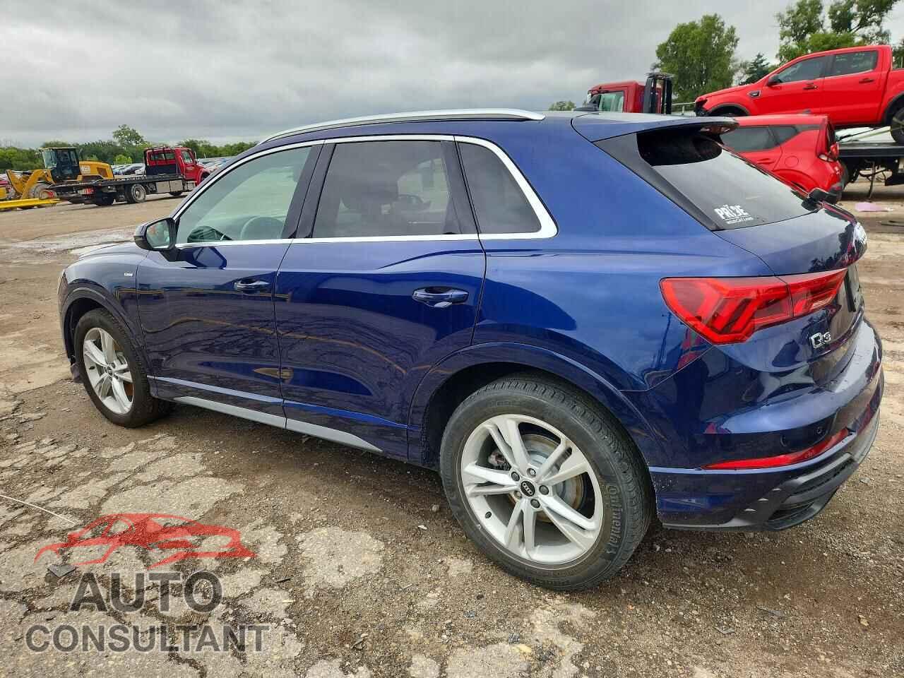 AUDI Q3 2021 - WA1EECF3XM1142201