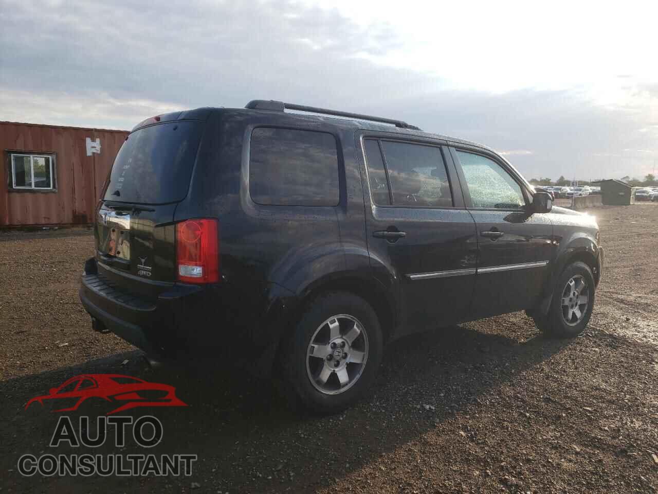 HONDA PILOT 2011 - 5FNYF4H90BB011628
