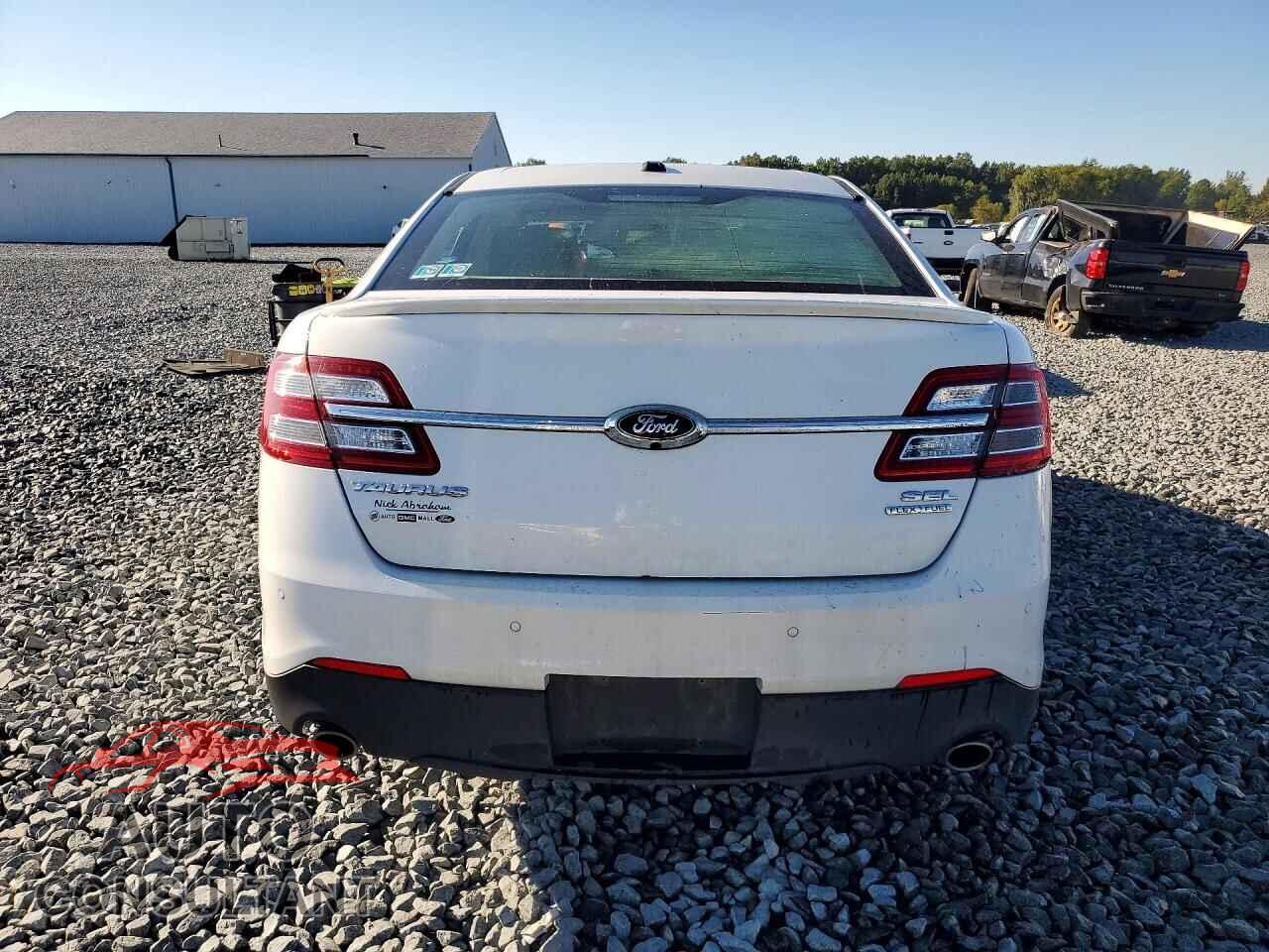 FORD TAURUS 2015 - 1FAHP2E8XFG196043