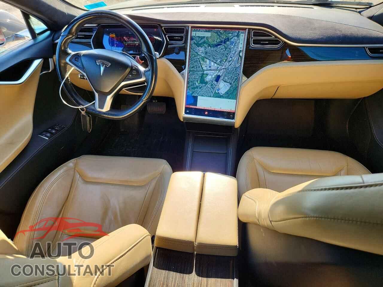 TESLA MODEL S 2015 - 5YJSA1E28FF105899