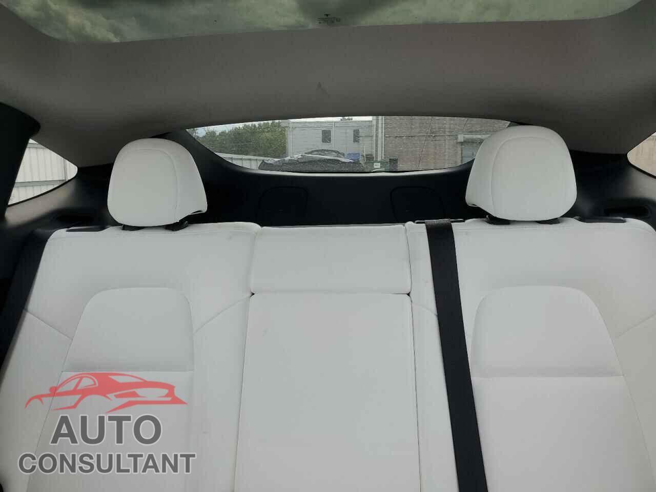 TESLA MODEL Y 2023 - 7SAYGDEE1PF796606