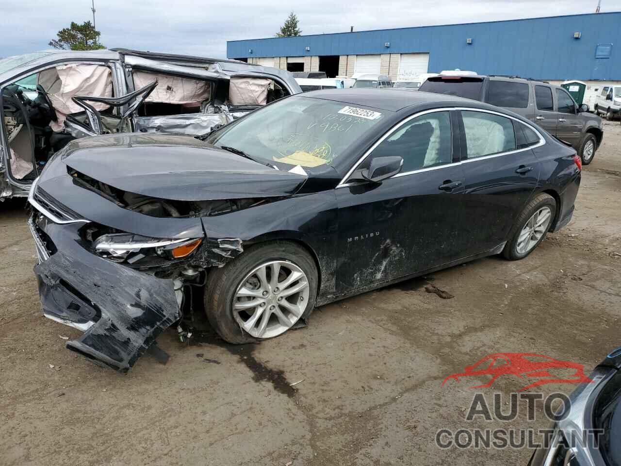 CHEVROLET MALIBU 2018 - 1G1ZD5ST3JF199861