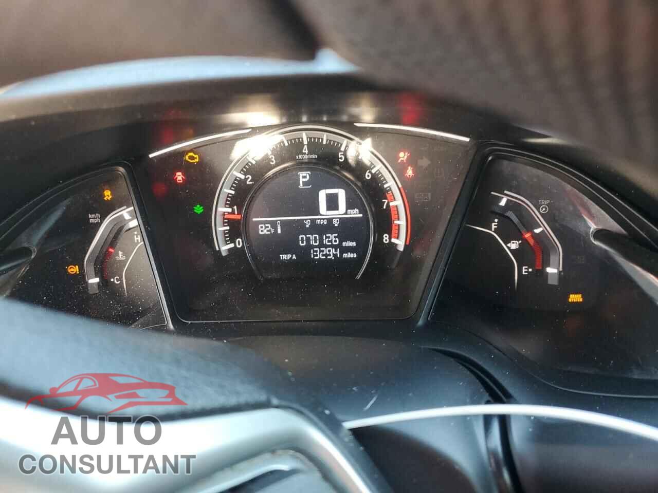 HONDA CIVIC 2018 - 2HGFC2F55JH568095