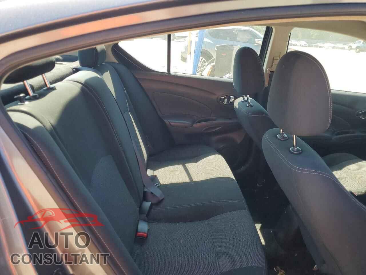NISSAN VERSA 2019 - 3N1CN7AP3KL825641