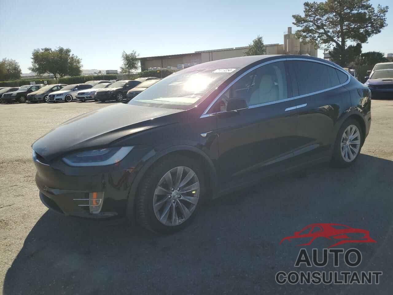 TESLA MODEL X 2018 - 5YJXCAE22JF136736