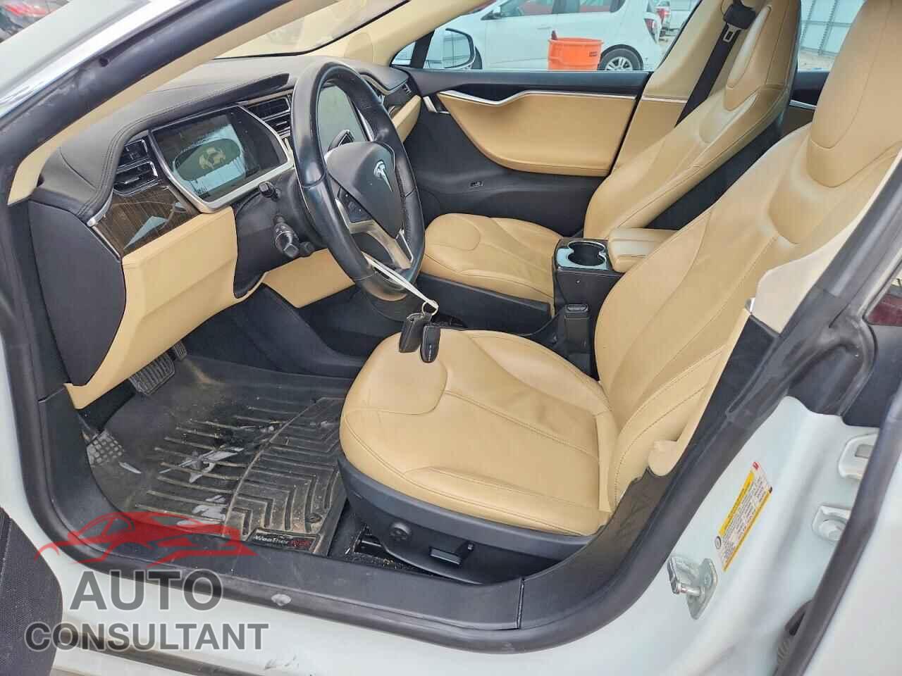 TESLA MODEL S 2013 - 5YJSA1AC1DFP10231