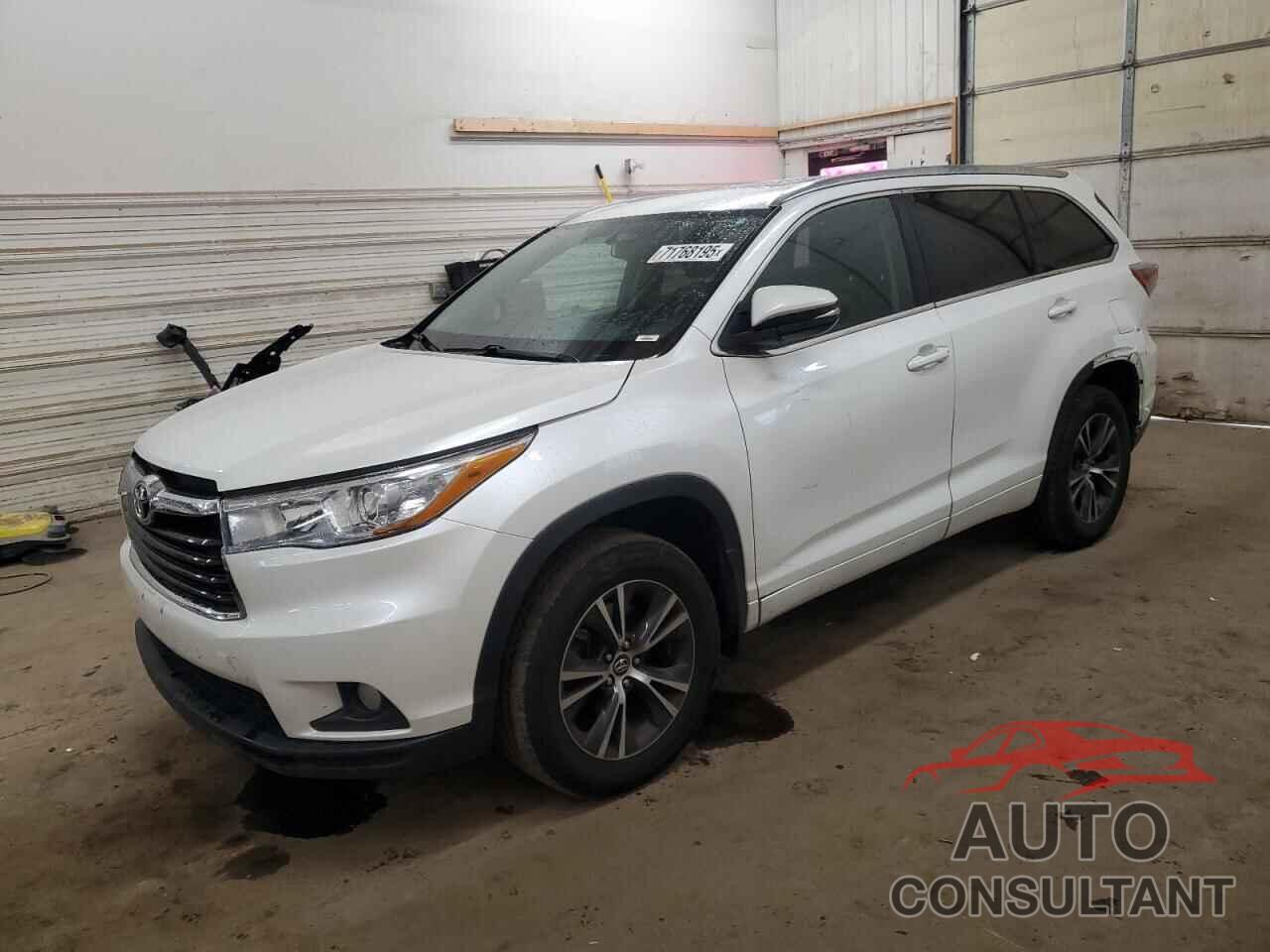 TOYOTA HIGHLANDER 2016 - 5TDJKRFH7GS299008