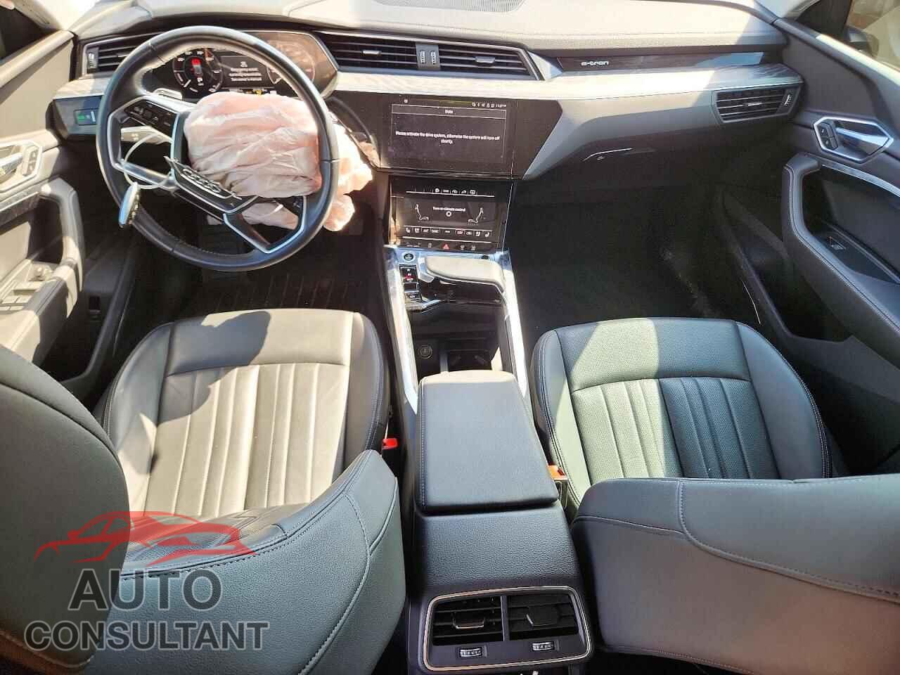 AUDI E-TRON 2021 - WA1LAAGE6MB028990