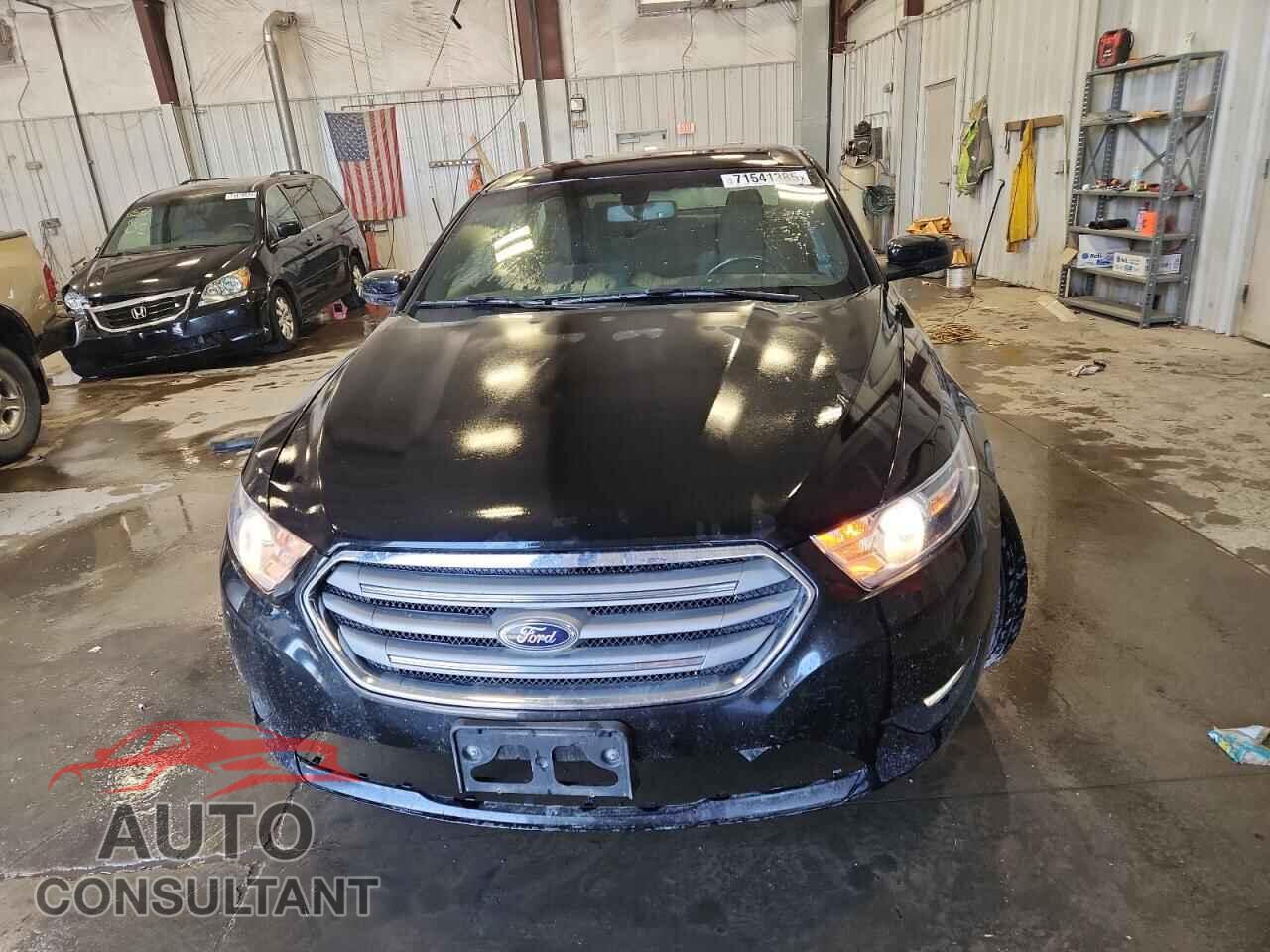 FORD TAURUS 2015 - 1FAHP2H88FG163991