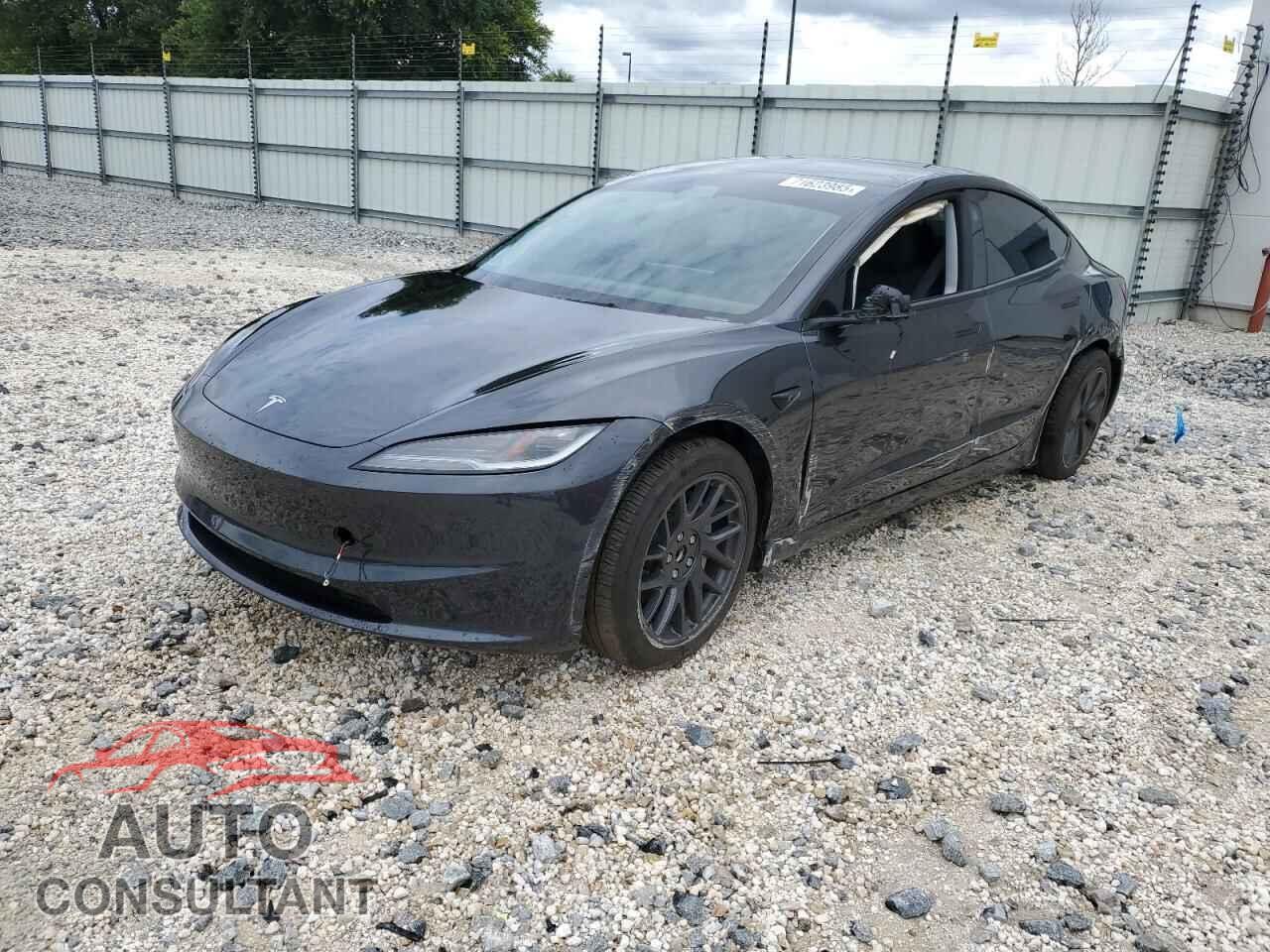 TESLA MODEL 3 2025 - 5YJ3E1EA3SF026361