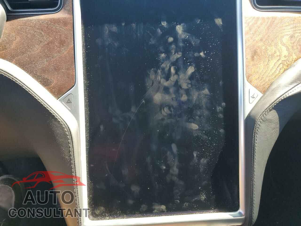 TESLA MODEL X 2017 - 5YJXCBE23HF056183
