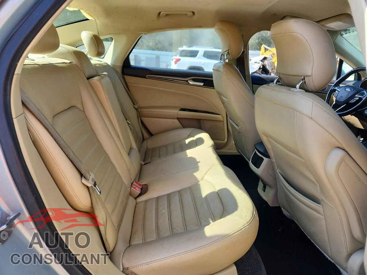 FORD FUSION 2013 - 3FA6P0LU8DR105546