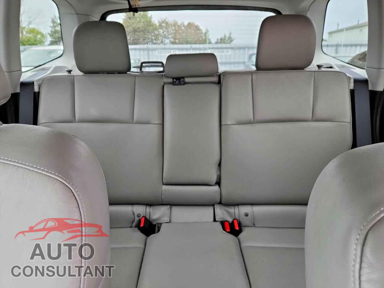 SUBARU FORESTER 2015 - JF2SJCTC8FH833800