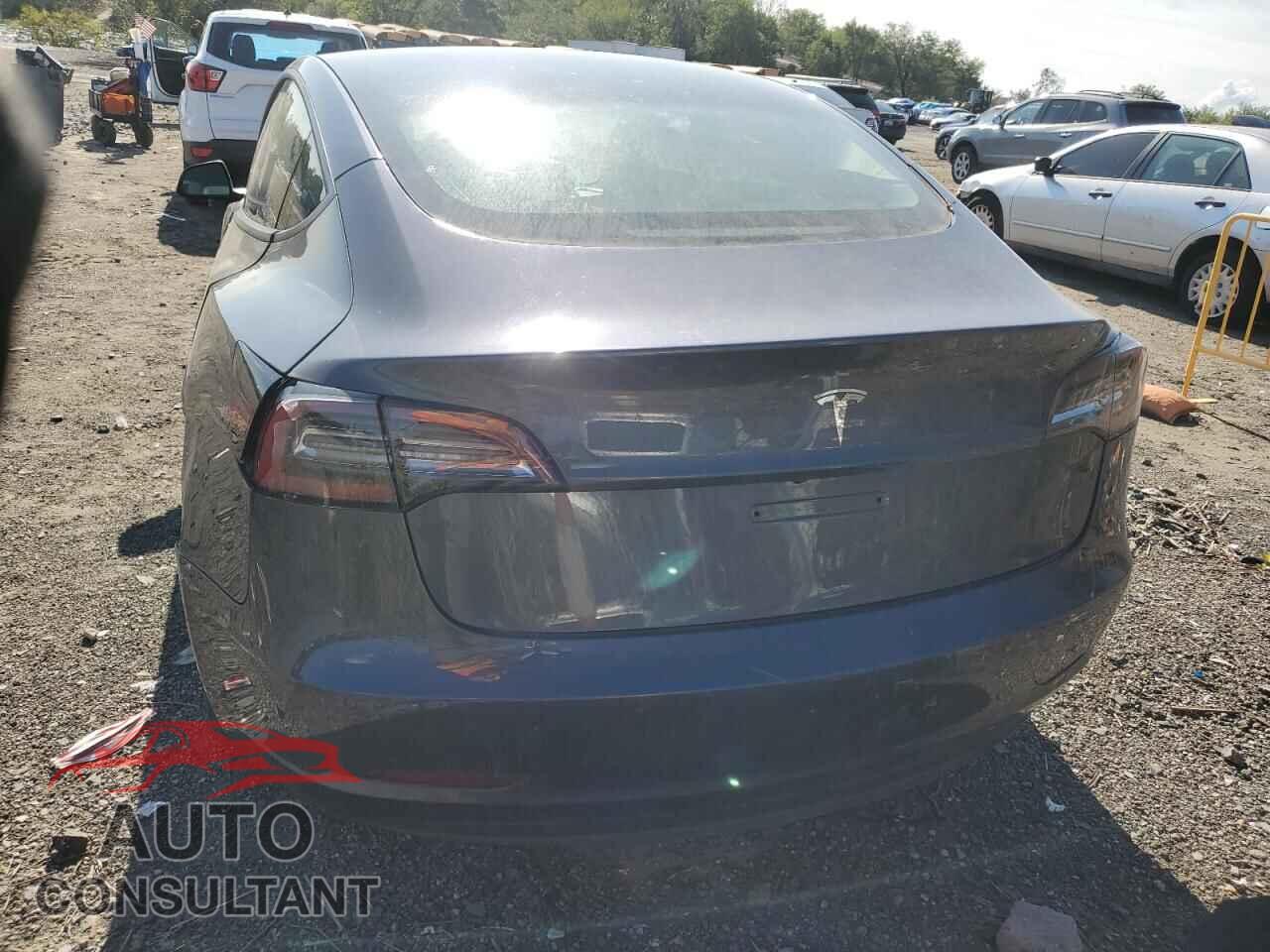 TESLA MODEL 3 2022 - 5YJ3E1EA9NF287353