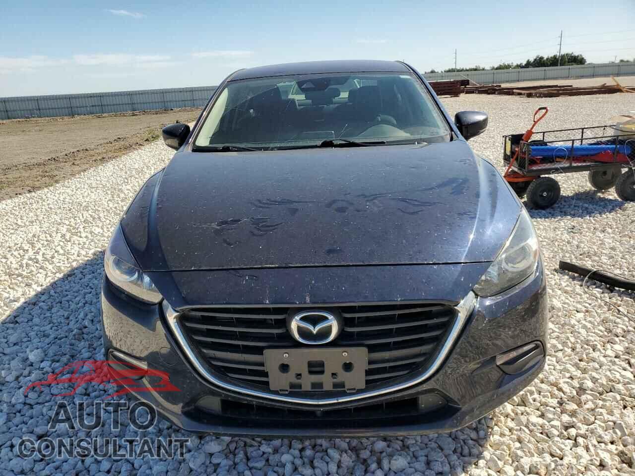 MAZDA 3 2018 - 3MZBN1V38JM266381