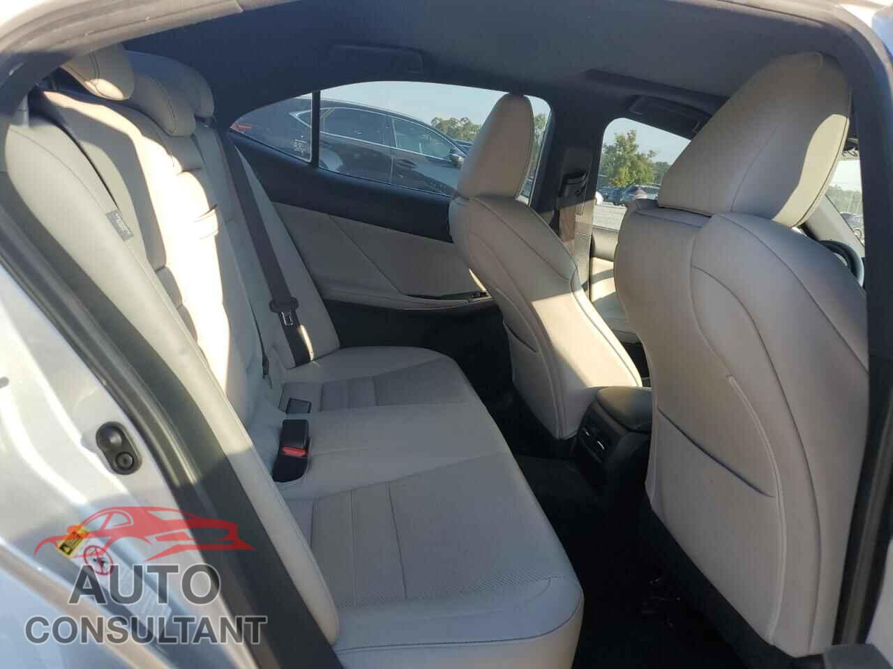 LEXUS IS 2015 - JTHBF1D28F5064127