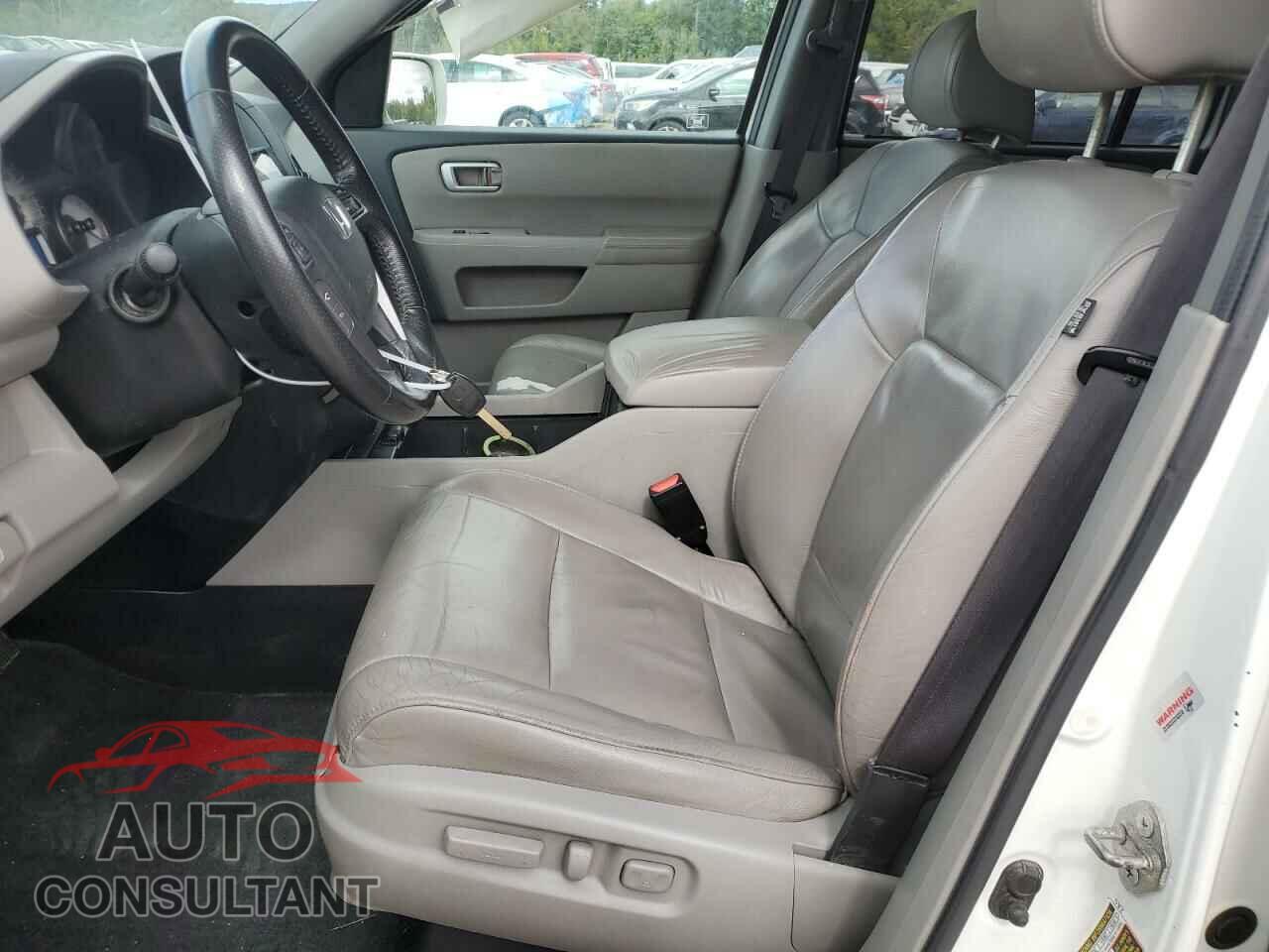 HONDA PILOT 2012 - 5FNYF4H90CB019360