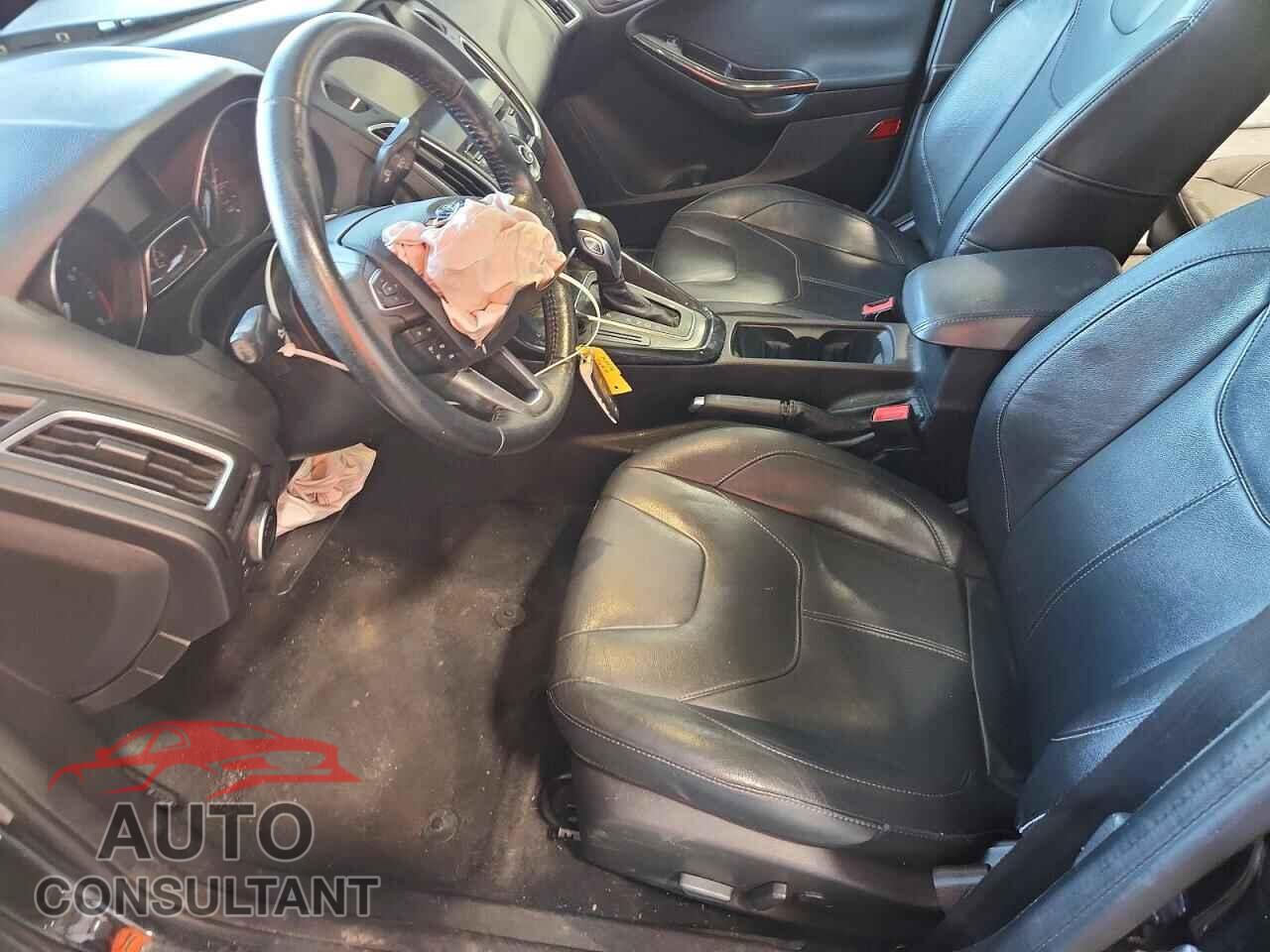 FORD FOCUS 2015 - 1FADP3J2XFL312144