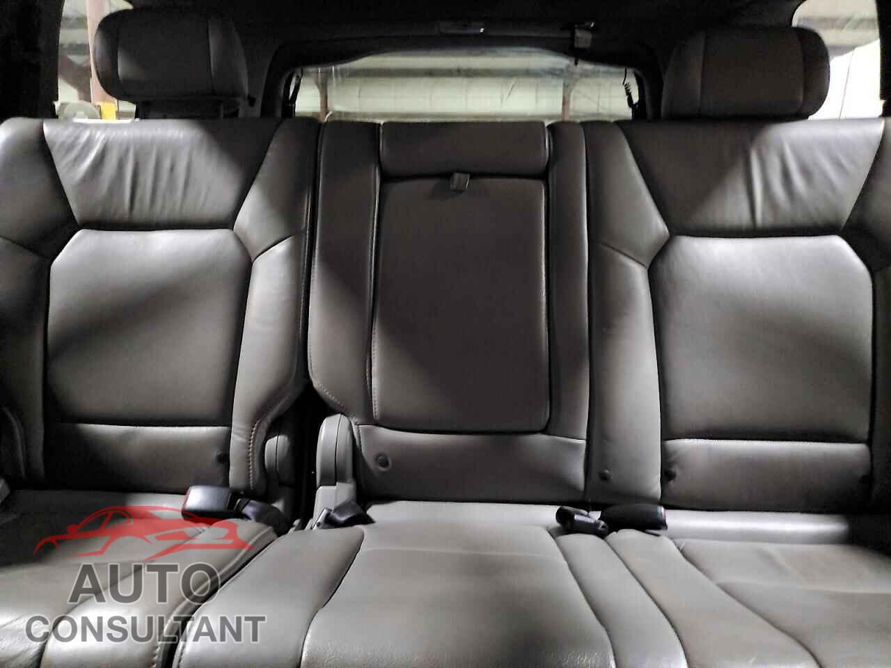 HONDA PILOT 2011 - 5FNYF4H5XBB079609