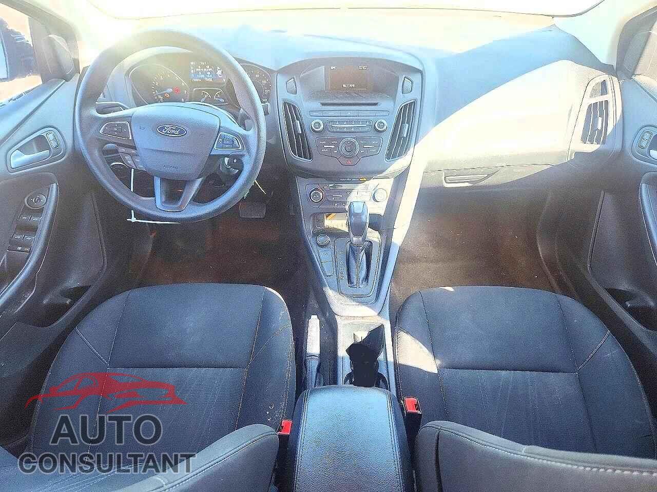 FORD FOCUS 2016 - 1FADP3FE8GL385713