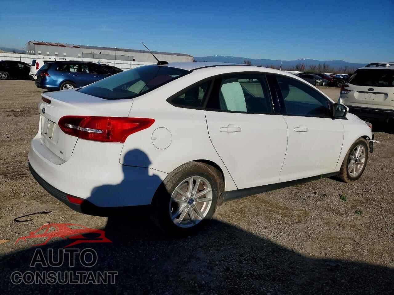 FORD FOCUS 2017 - 1FADP3F22HL268636