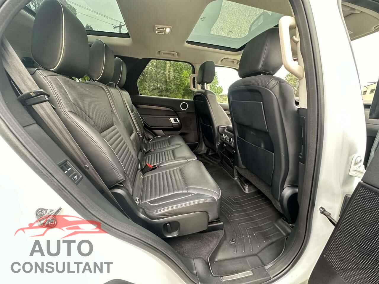 LAND ROVER DISCOVERY 2017 - SALRRBBV0HA026033